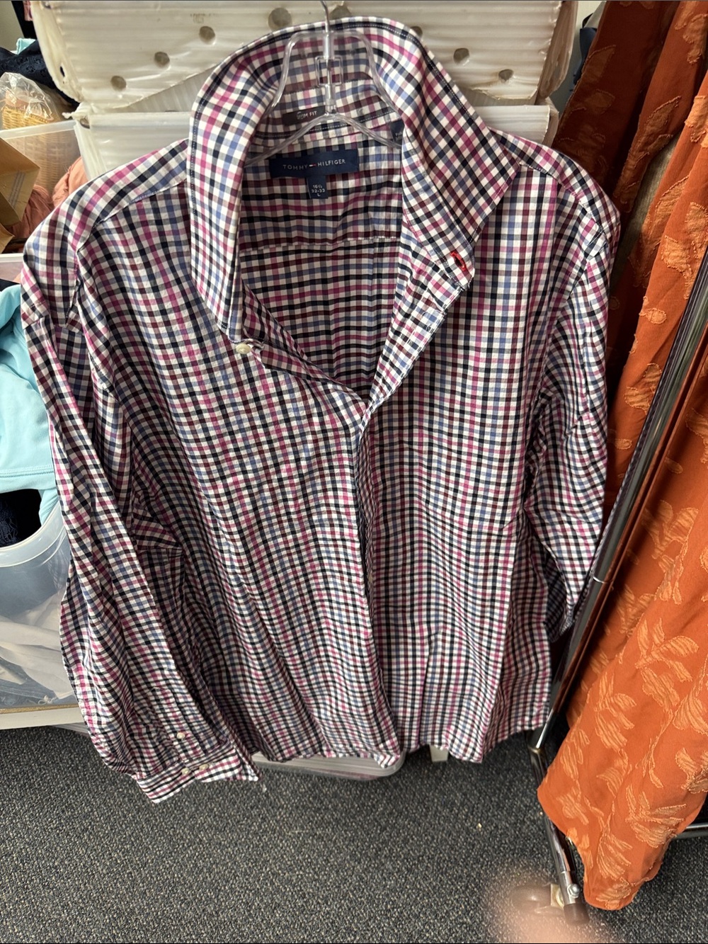 Tommy Hilfiger button down L // 082825
